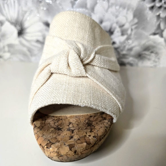 LifeStride Laguna • Size 10 Heels Cream Daisy Cork Heel Mules Opentoe Slides - Picture 3 of 9